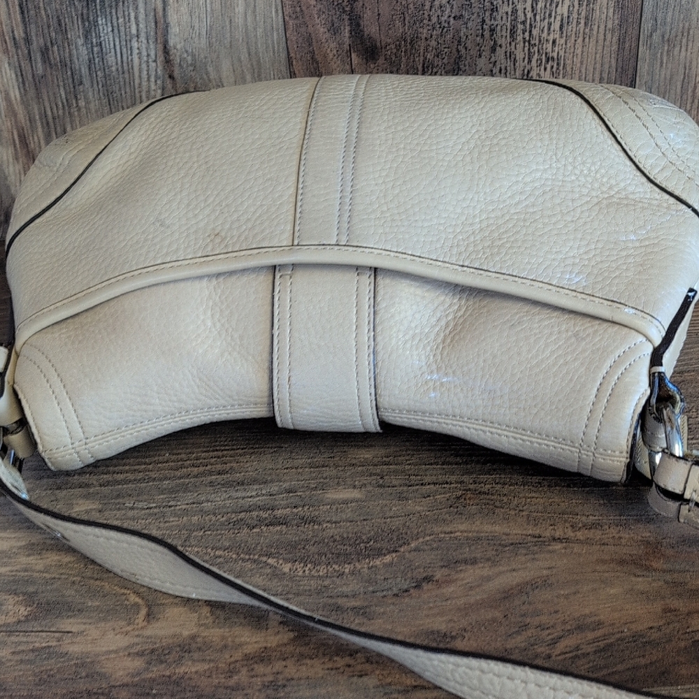 Coach Soho Flap Buckle Beige Vintage Leather Shoulder Bag F1090     M538 - Picture 7 of 12